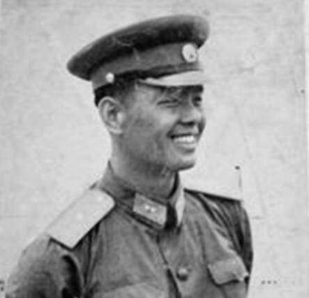 飞行员驾机起义,刘亚楼亲授少校,奖励2500两黄金_徐廷泽_大陆_国民党