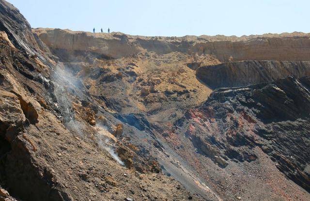 原创贺兰山的煤炭一直都在燃烧为什么不能用水直接扑灭