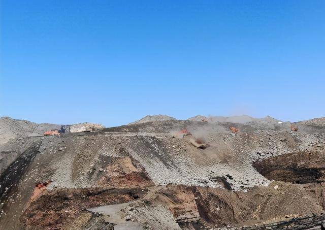 原创贺兰山的煤炭一直都在燃烧为什么不能用水直接扑灭