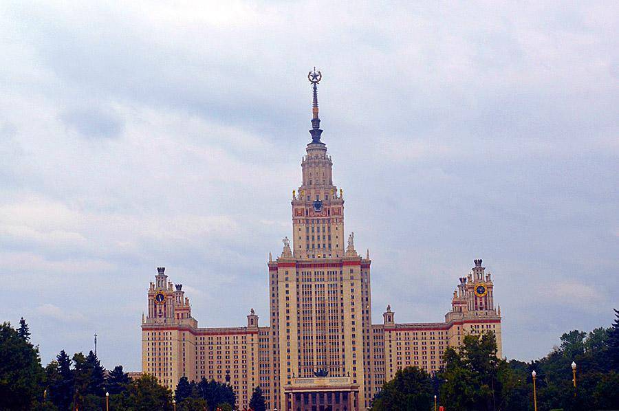 莫斯科东方大学虽然张人亚在国内已经初步学习了马列主义,共产主义