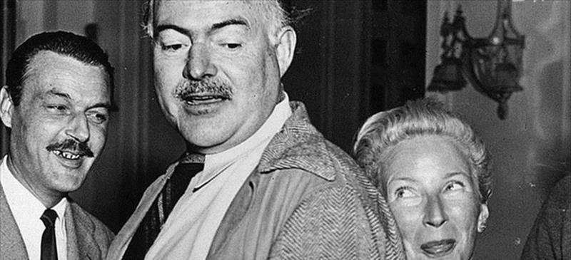 原创英烟草公司养48条狗做实验每天给抽100根烟持续3年结局如何