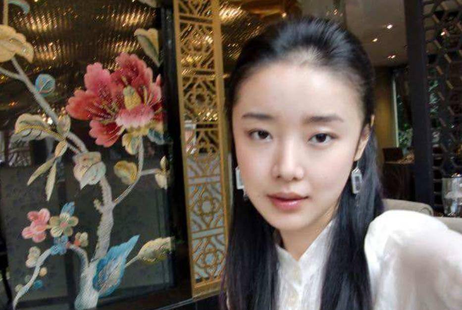 王永红公司破产丝毫不慌套61亿携女明星出逃亲爹去世都不回