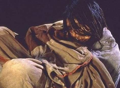 原创专家发现一名500年前的少女看起来就跟睡着了但是死法很残忍