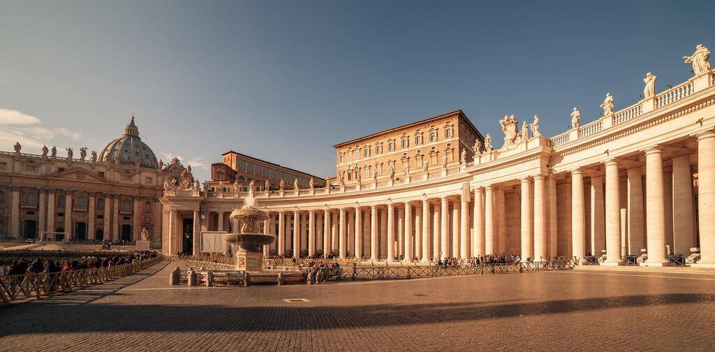 梵蒂冈圣彼得广场译文:丕平的捐赠是8世纪中期意大利半岛政治联盟重组