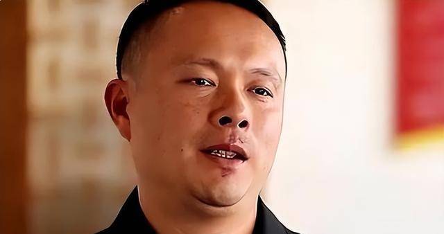 原创云南特警执行绝密任务失联86天后妻子收6个字短信嚎啕大哭