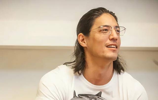 2017年,蒋家四代孙蒋友柏回乡承包工程,不只为赚钱,也是为理想_蒋孝勇