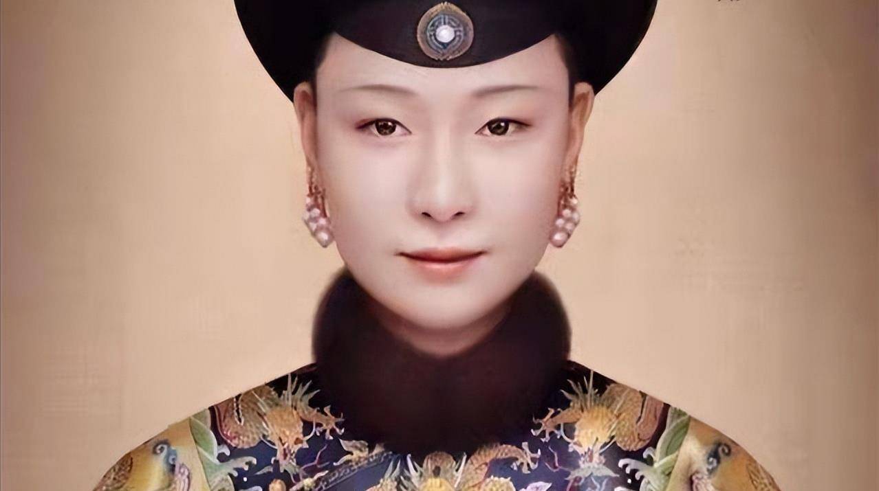 晋成帝司马衍闻听褚蒜子美名,便下旨将其聘为皇弟琅琊王司马岳王妃.