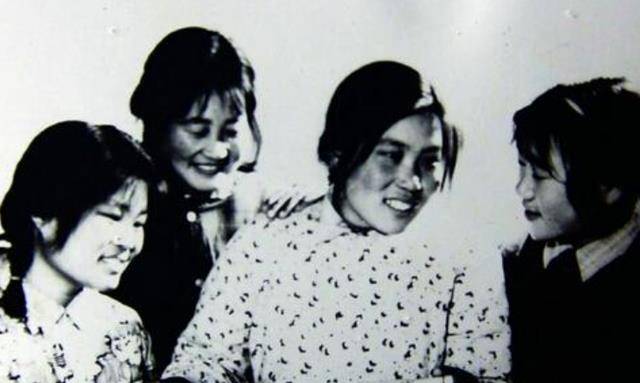 原创农村女孩捡到158克大钻石她无偿献给国家后现在过得怎样