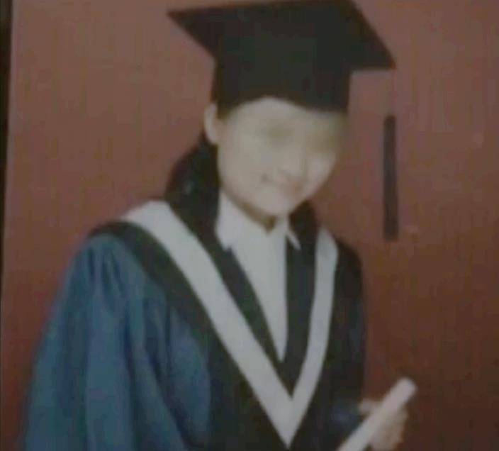 因为他们知道,这又是一位美女老师.