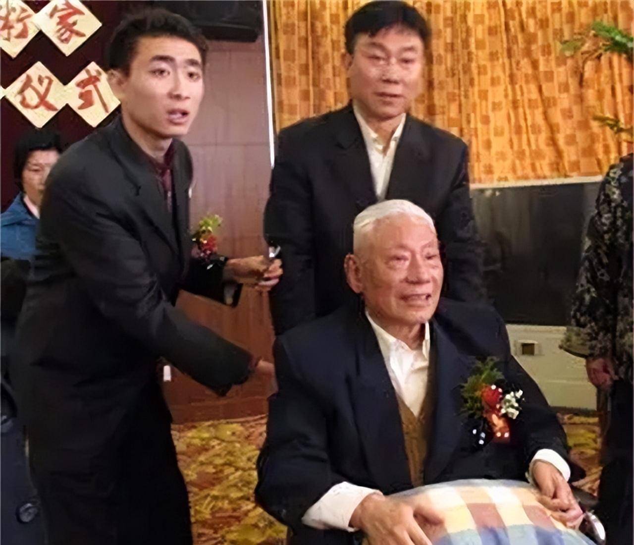 原创艺术家郭振清78岁逝世葬礼普通一无所有地来一无所有地走