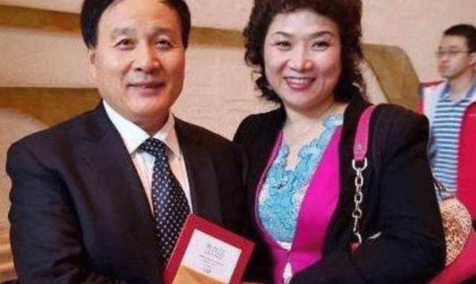 原创原创她40岁守寡因丈夫一句遗言将70亿变成285亿成上海女首富