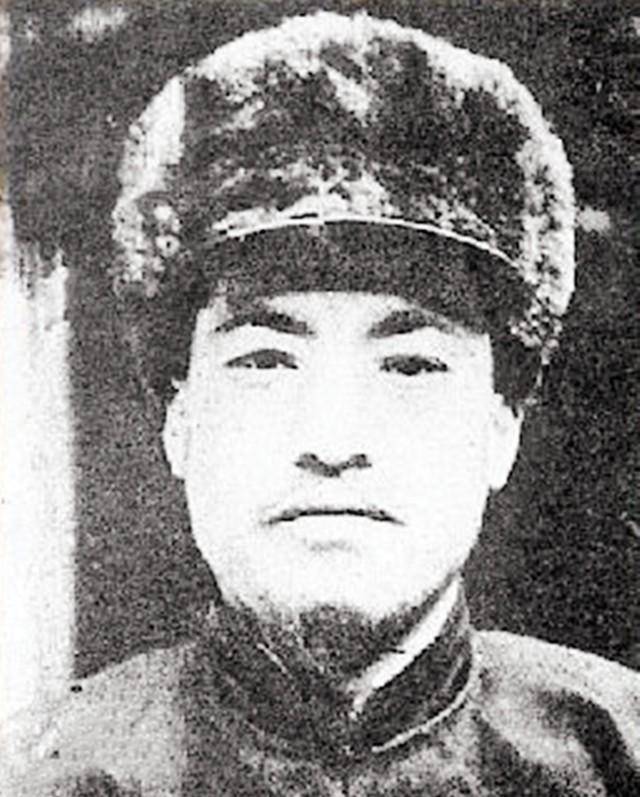 马步芳如果只有生活上过的拮据也就算了,马烨在这里还要忍受着当地人