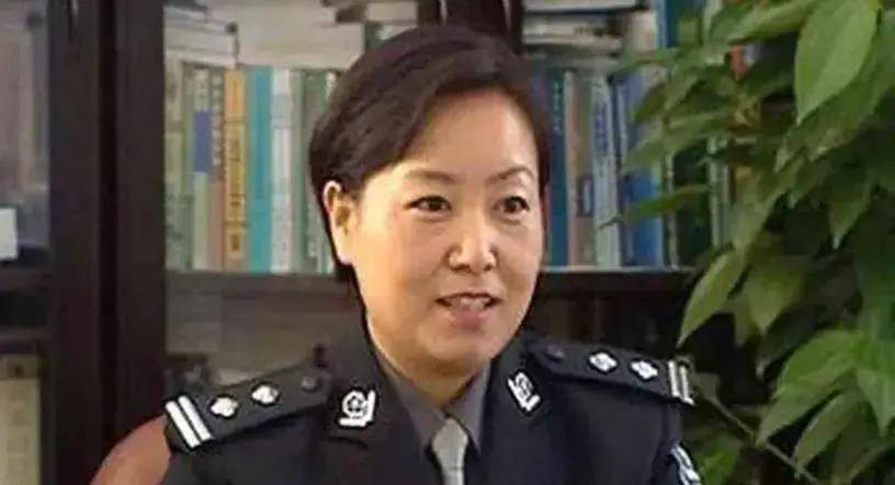 原创任长霞车祸身亡丈夫四年后也离世唯一的儿子继承了她的遗志