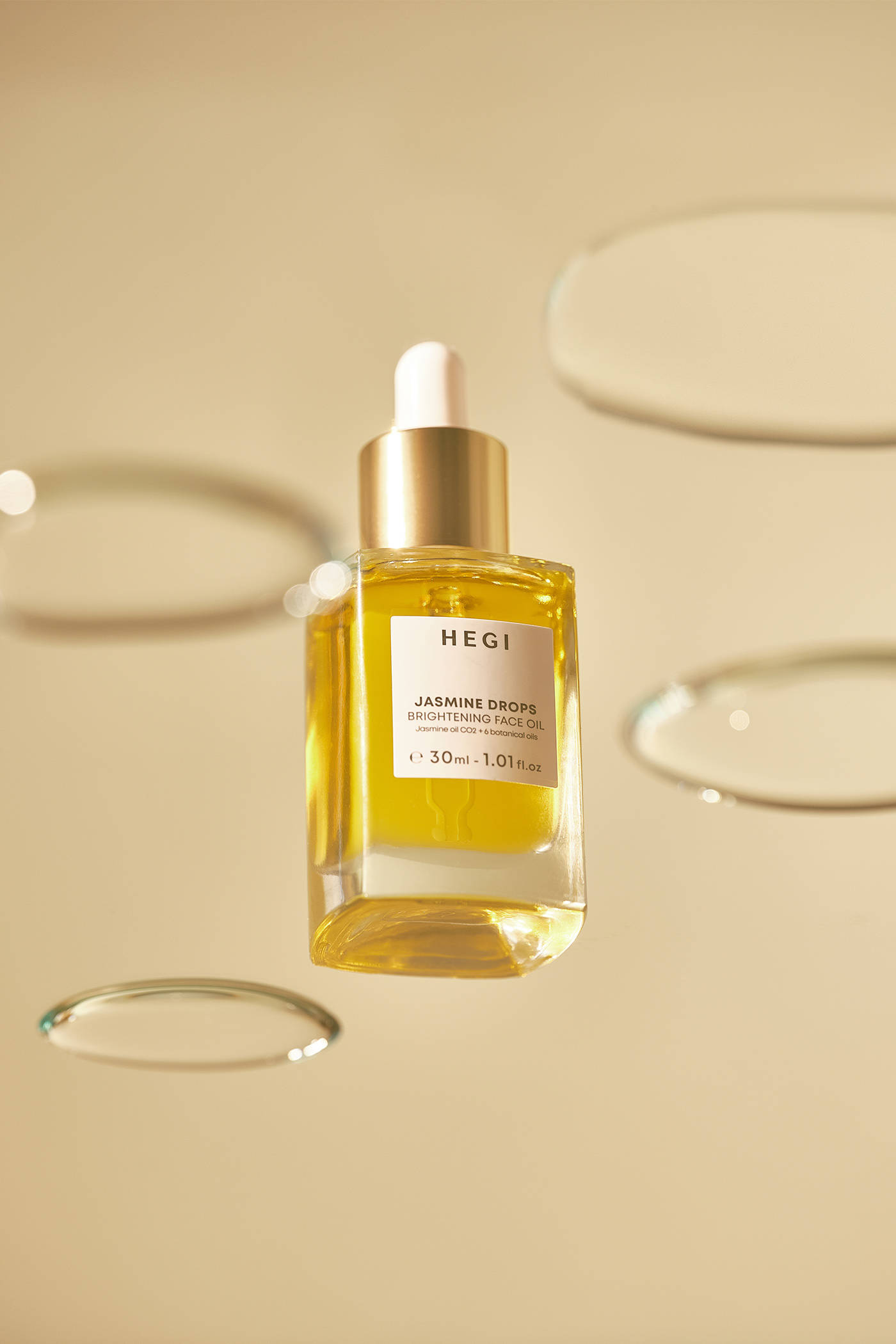 焕发自然光彩的护肤精油包装设计