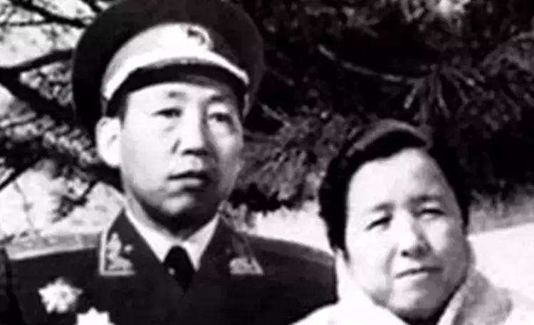 为此,王秉璋常常前往安东了解情况,指导作战.