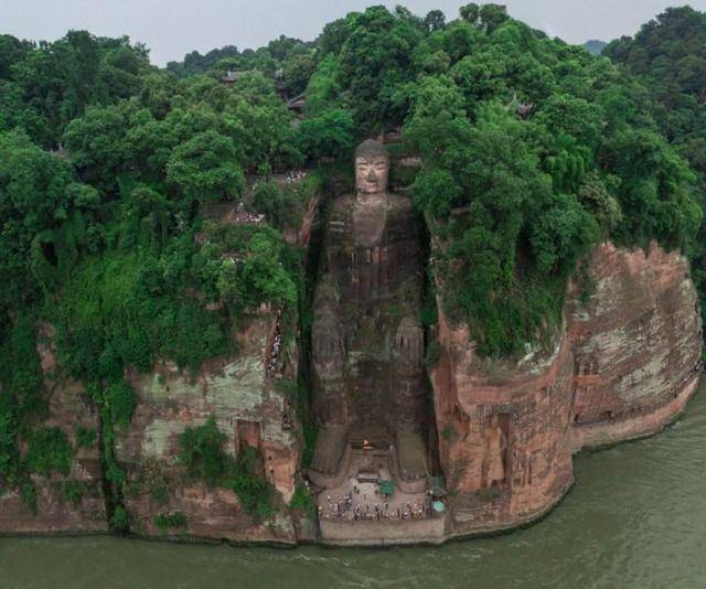 原创1962年政府修缮乐山大佛在心脏处发现一个洞洞里有何秘密