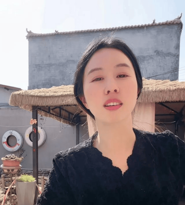 原创二八事件的结局是带货吗许妈姚爸冒雨去祭祖田静教学做疙瘩汤