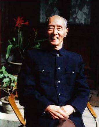 臧克家_闻一多_先生