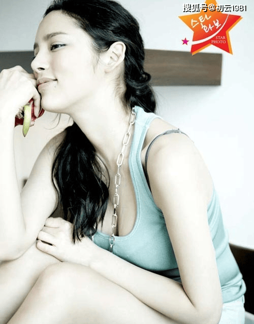 原创惊艳登场朴诗妍最新写真大片曝光时尚潮流领袖