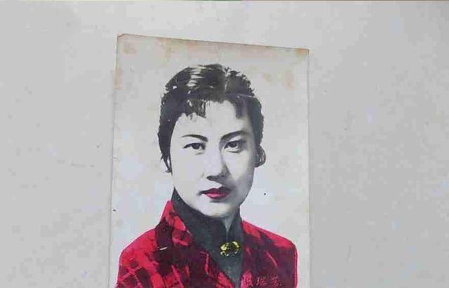 原创对待演技她已疯魔她是百花影后经历三段婚姻晚年却孤独而终