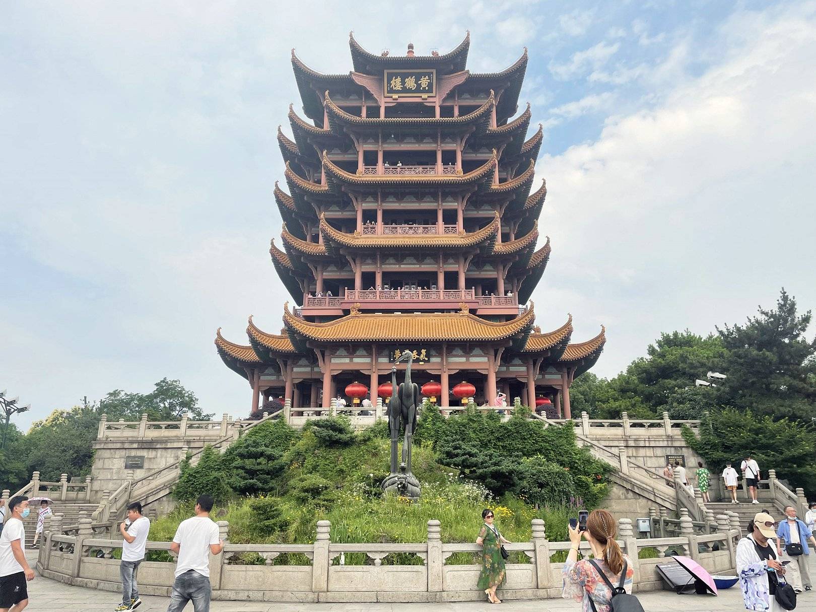那么,从青岛到恩施旅游报团要恩施本地团导游小夏:19574495470 (添加