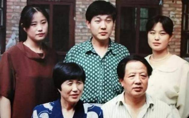 原创人民公仆孔繁森殉职时仅50岁20多年后他的子女现今如何