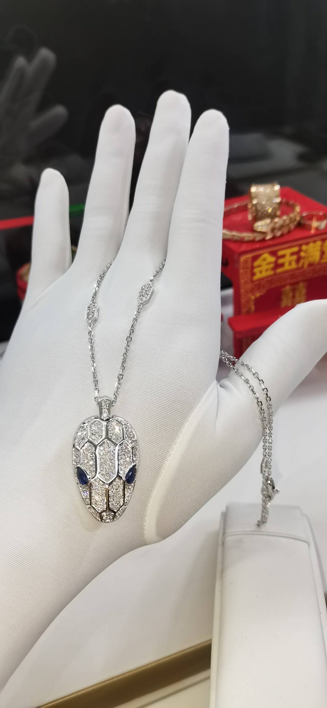 十大宝石品牌有哪些(十大宝石品牌有哪些名字)