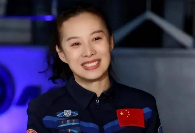 原创17岁上飞行学校33岁飞入太空王亚平比翼双飞的爱情羡煞旁人