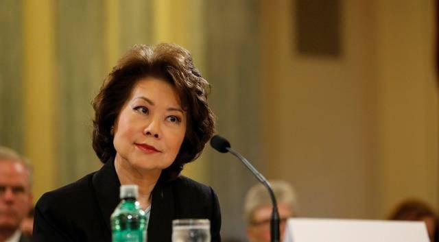 原创美国部长赵小兰美国内阁首位华裔里根敬重三名总统邀她任职