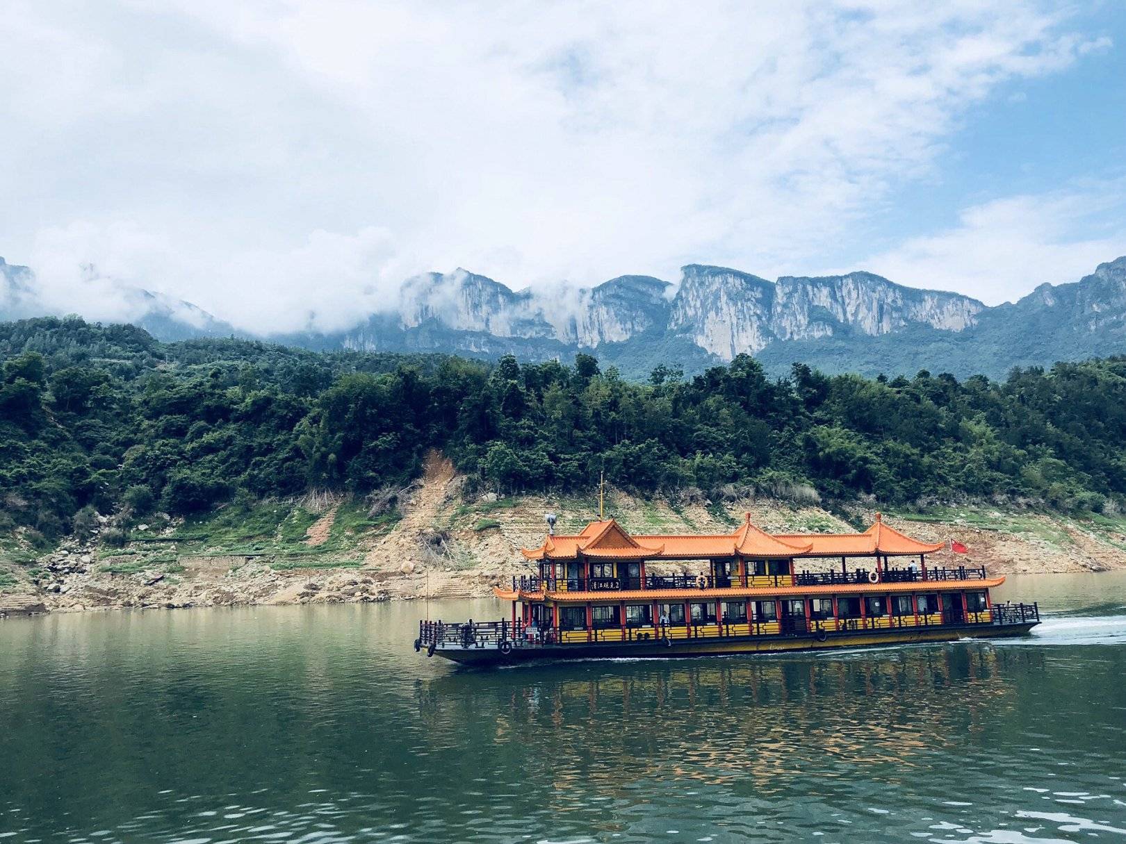 阳江到恩施旅游自助游要多少钱阳江到恩施旅游自助游攻略及费用