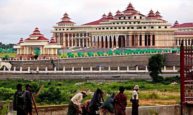 原创2005年缅甸为何放弃繁华的仰光慌忙迁都至荒凉的小镇内比都