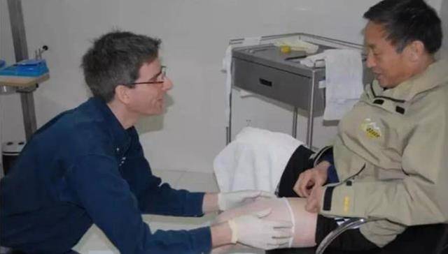 夏伯渝4次攀登珠峰第一次失去双腿最后一次离顶峰不到100米