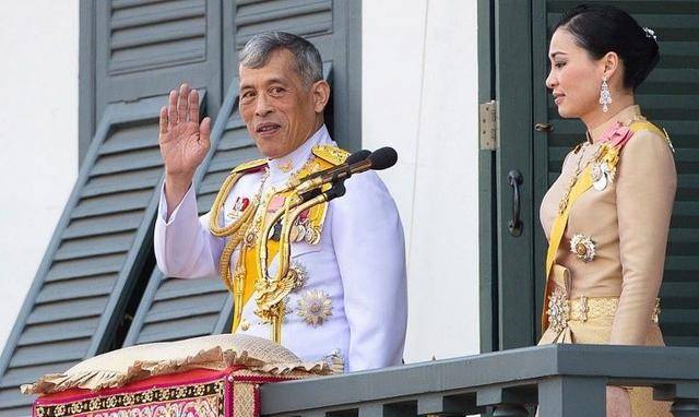 护国神兽诗琳通,虽无王位却被视为国母,简直就是风流_