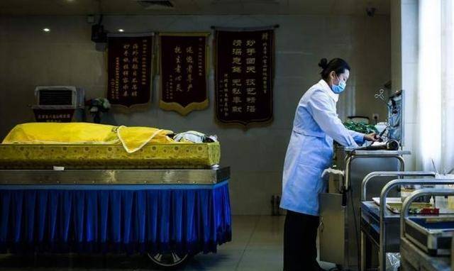 原创中国入殓师找伴侣成为最大障碍行业潜规则是不参加婚礼寿宴