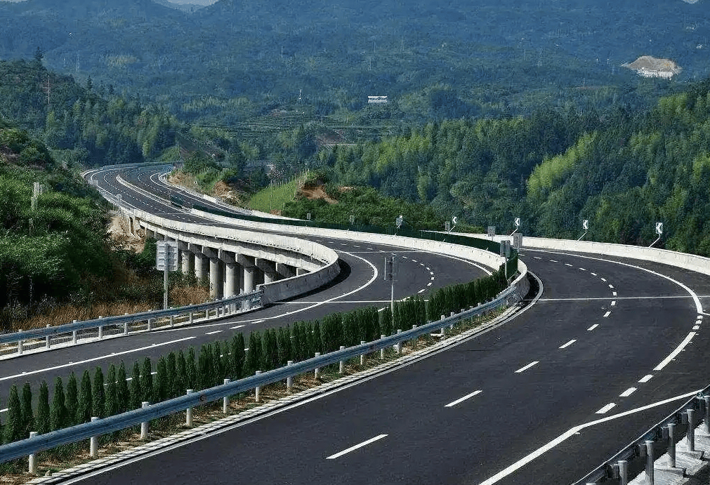 g65高速公路图片