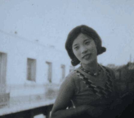 她出生时父母恩爱,14岁时母亲与人私奔,她与父亲坚守终有成就_常沙娜