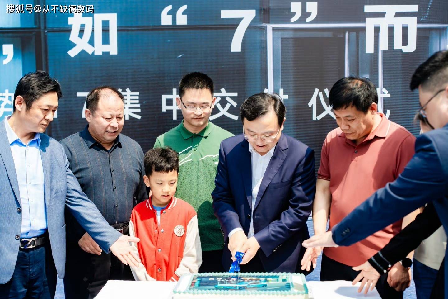 俗话说,得民心者的天下,比亚迪高管们能和广大车主近距离接