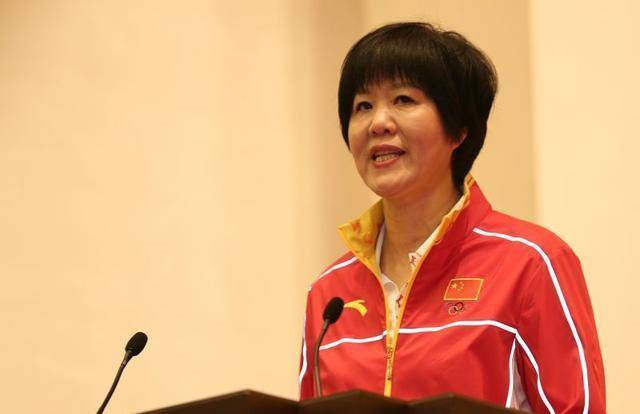 成名后远赴美国_训练_中国女排_教练