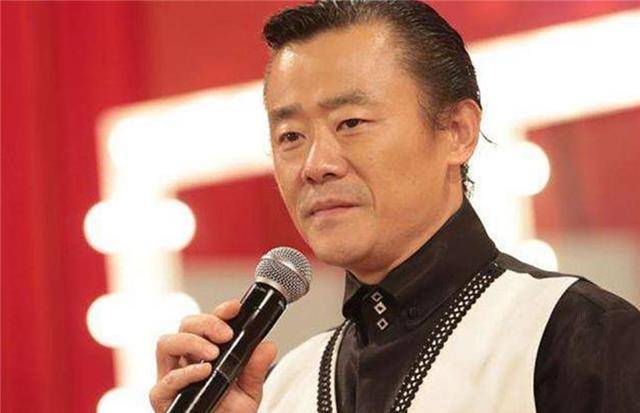 原创戏曲演员关栋天捧红兄弟周立波为他甘当幕后最后被无情踢开