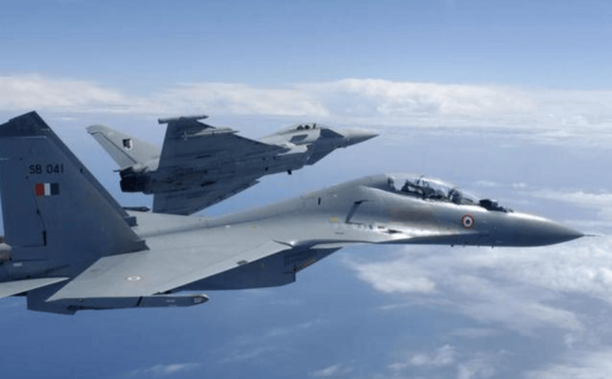 印度260架苏30战机,全部中期升级,对比歼16到底如何?_印度空军_进口_