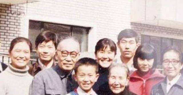 吴平_陈凌霞_吴山