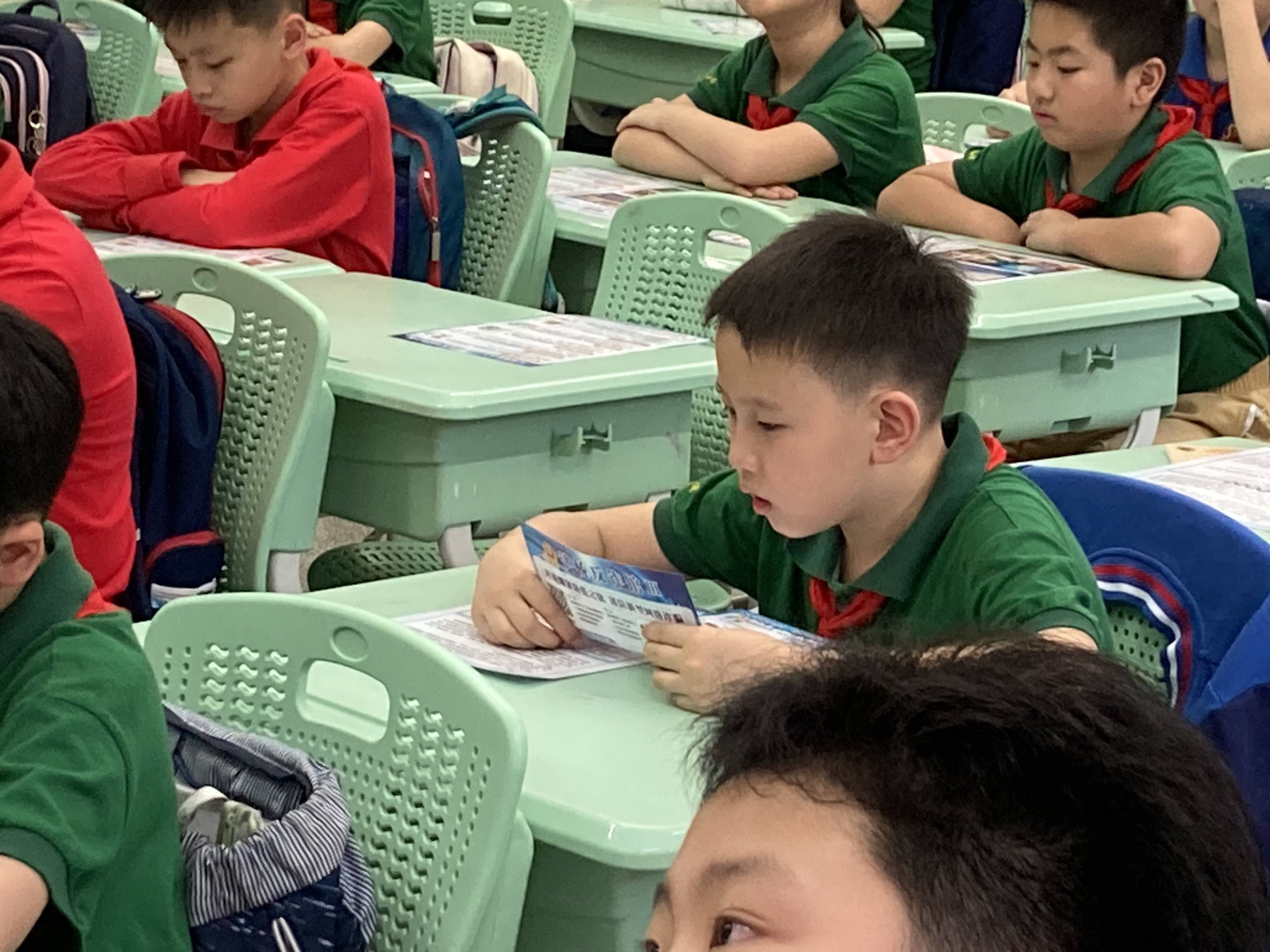 越秀区洪桥街道禁毒反诈进校园安全教育助成长禁毒宣传进校园活动