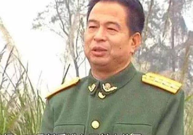 原创海南悍匪刘进荣侦察兵出身却成立帮派化身匪首70多名小弟