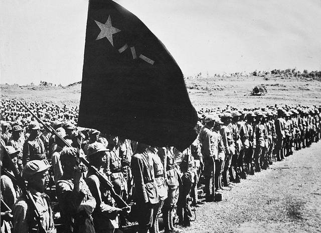 解放广州,余汉谋坐守最后防线,叫嚣誓死保卫广州,官员争相逃命_广东_