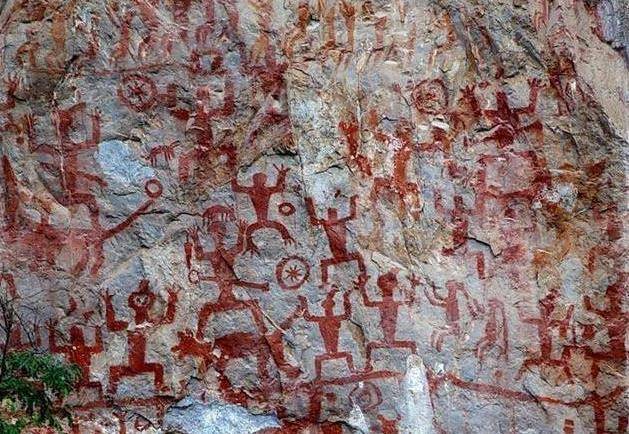 昆仑山发现万年岩画上面有飞机图案莫非真有史前文明