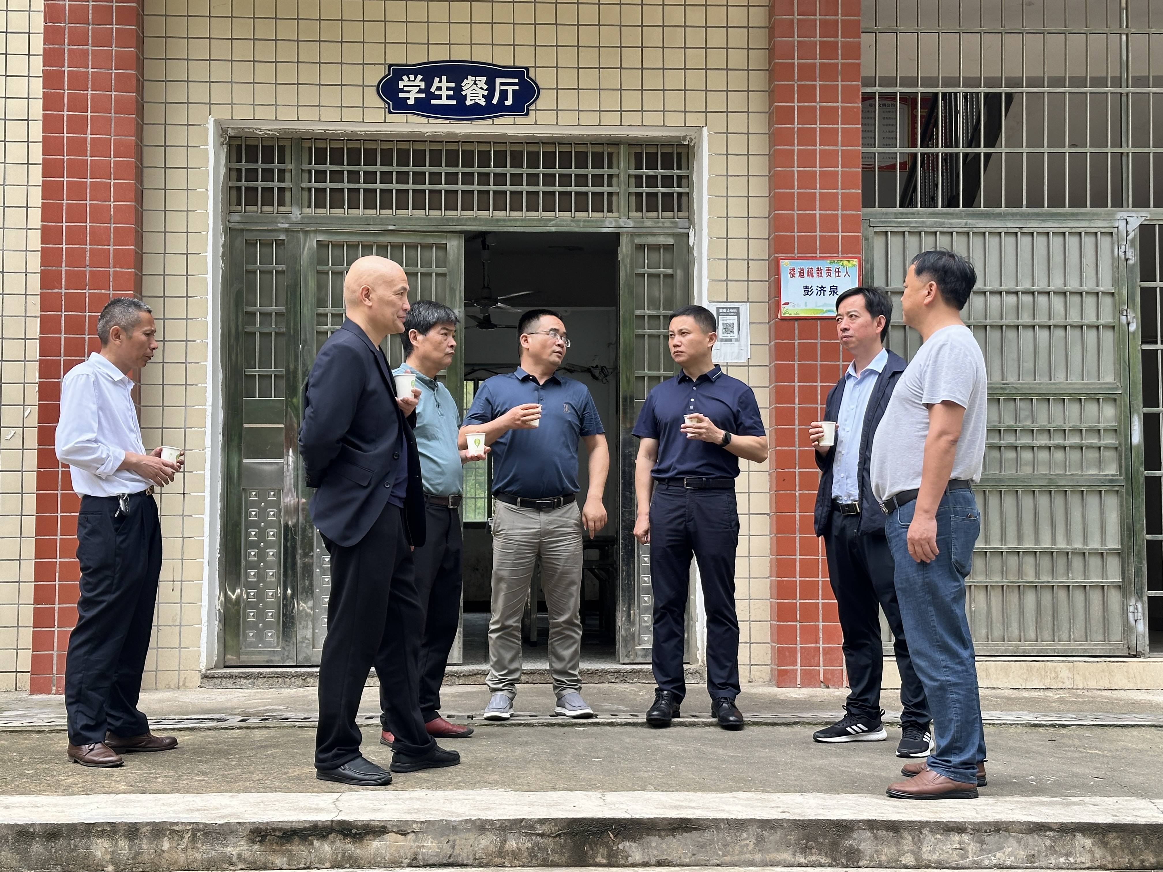 谋教育发展大计,保食品安全先行