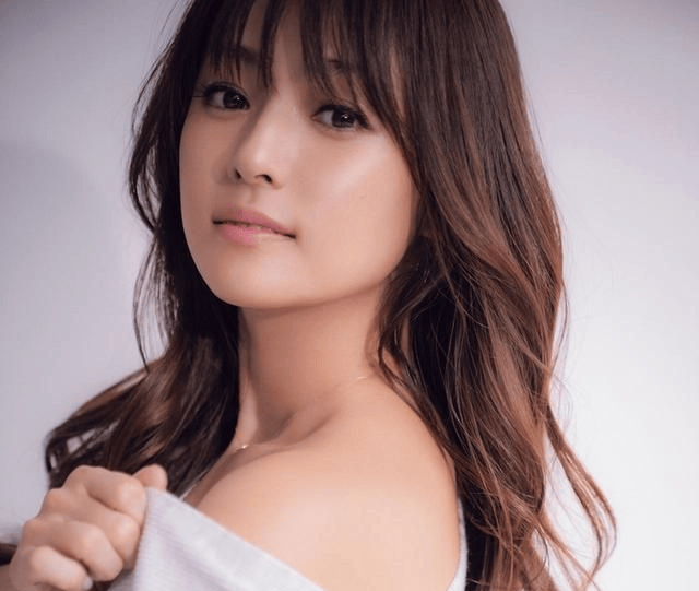 顶不住啊顶不住!深田恭子,这身材谁能顶得住嘛!_魅力_气质_风格