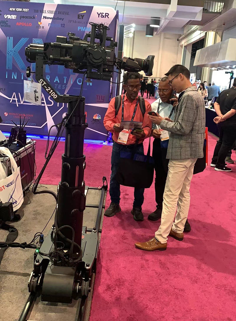 nab show收官|陀螺仪轨道机器人st-2100赢客户好评