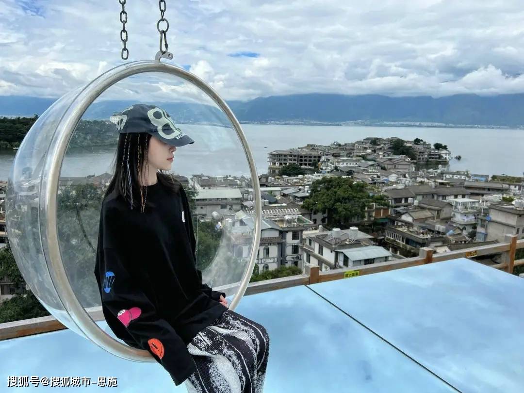 下午,我们来到了东巴万神园.