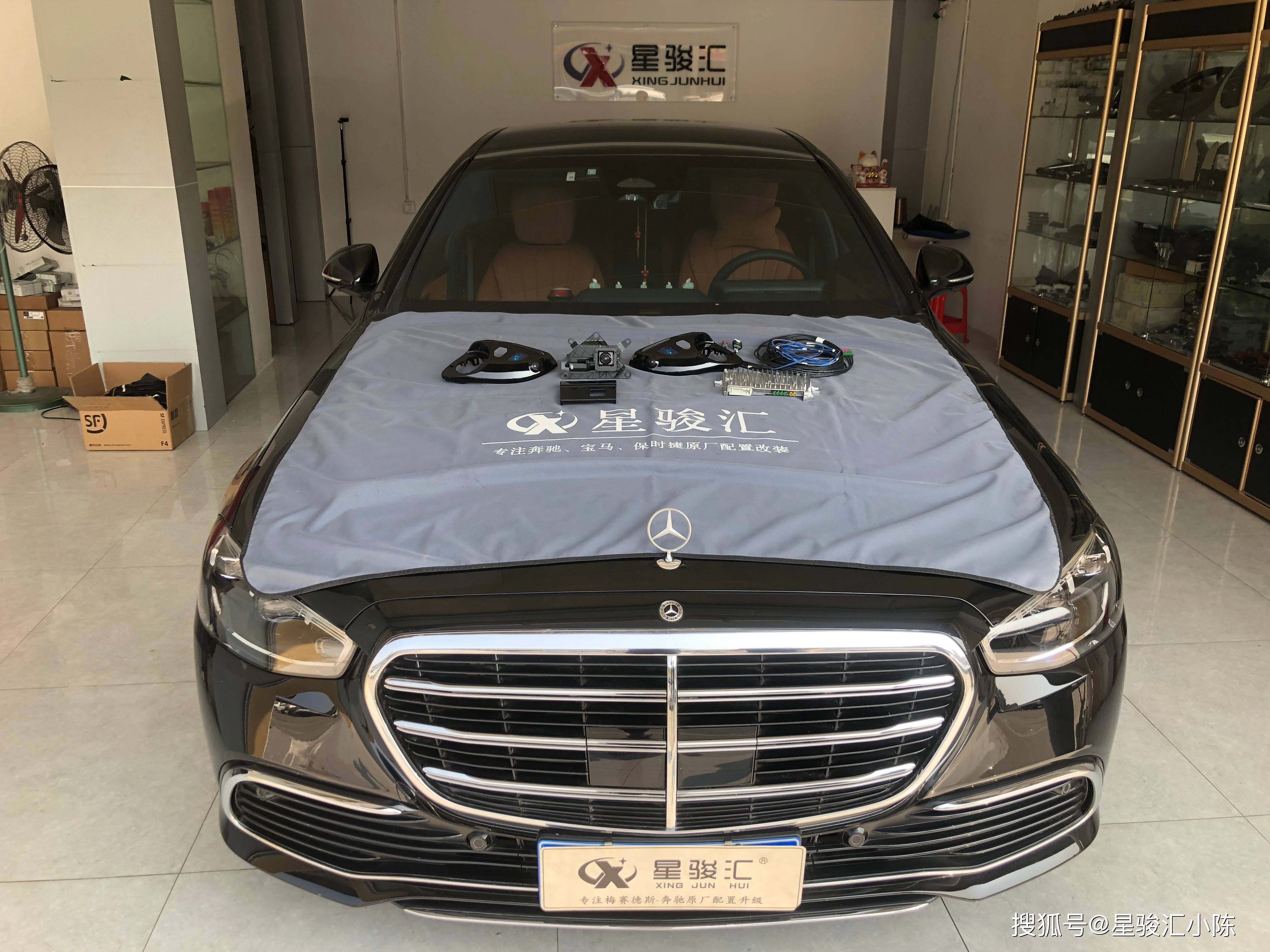 奔驰s400l商务型新款升级原厂360全景环影,配合防碰撞